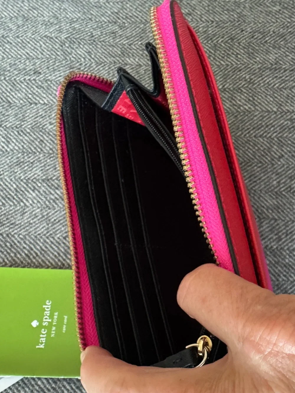 NWT, KATE SPADE DARLING STRIPE WALLET WITH ZIPPER